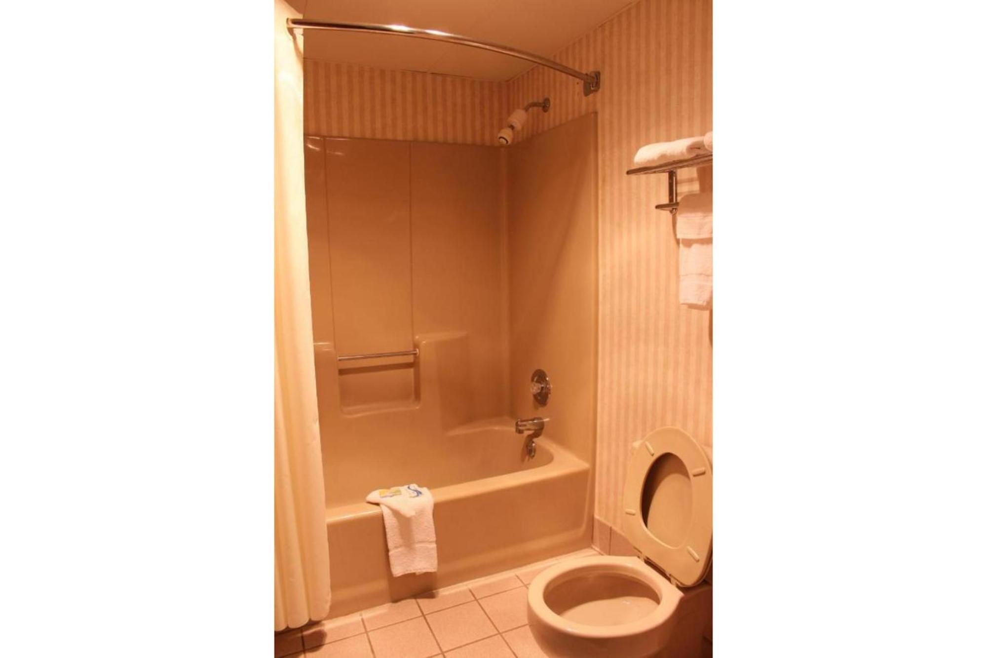 Relax Inn By Oyo Greeneville Near Hwy Us-321 外观 照片